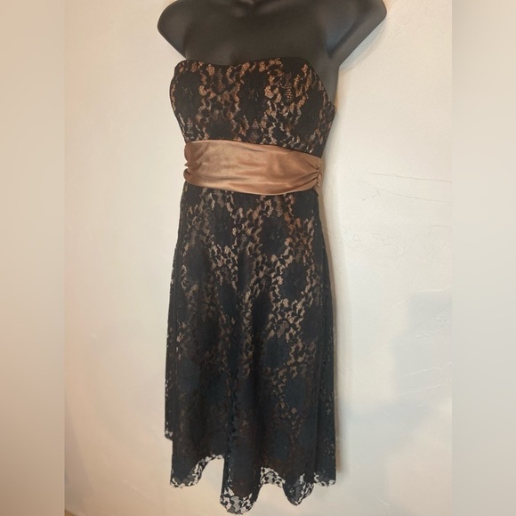 Bari Jay Petite~Metallic Copper  & Black Lace~Strapless~Evening Dress~Size 8 - Picture 1 of 16
